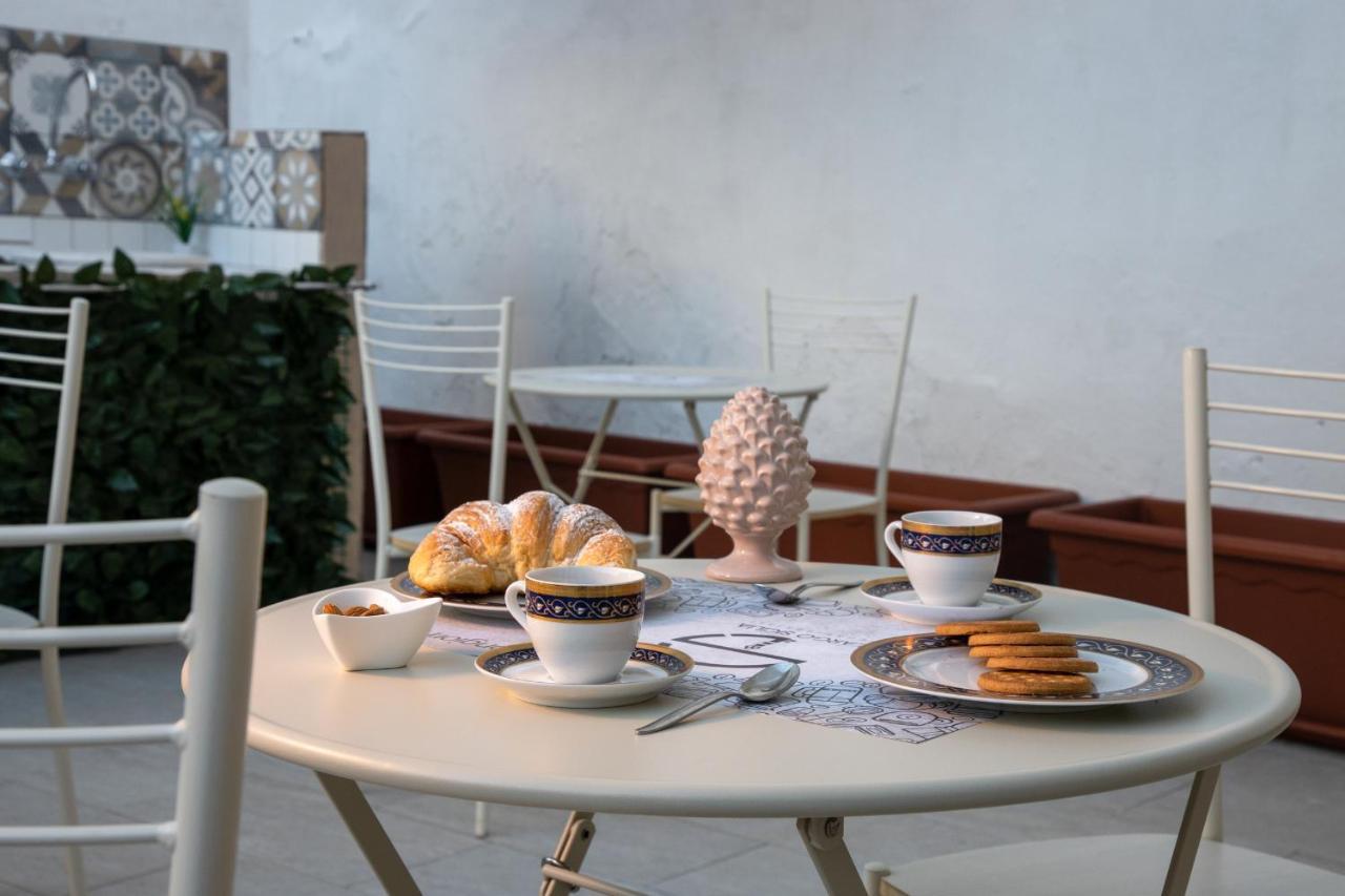 Largo Sicilia B&B アヴォラ エクステリア 写真