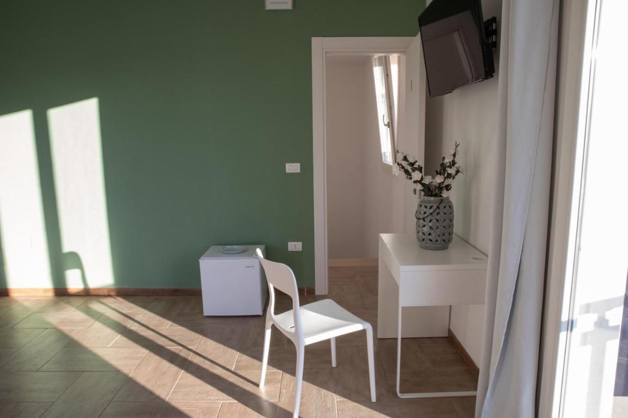 Largo Sicilia B&B アヴォラ エクステリア 写真